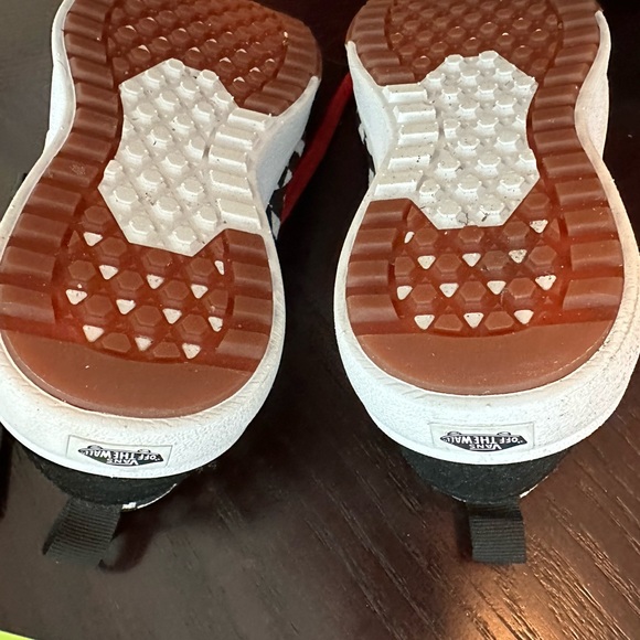 VANS KIDS CHECKERBOARD ULTRARANGE RAPIDWELD SHOES - Picture 4 of 8